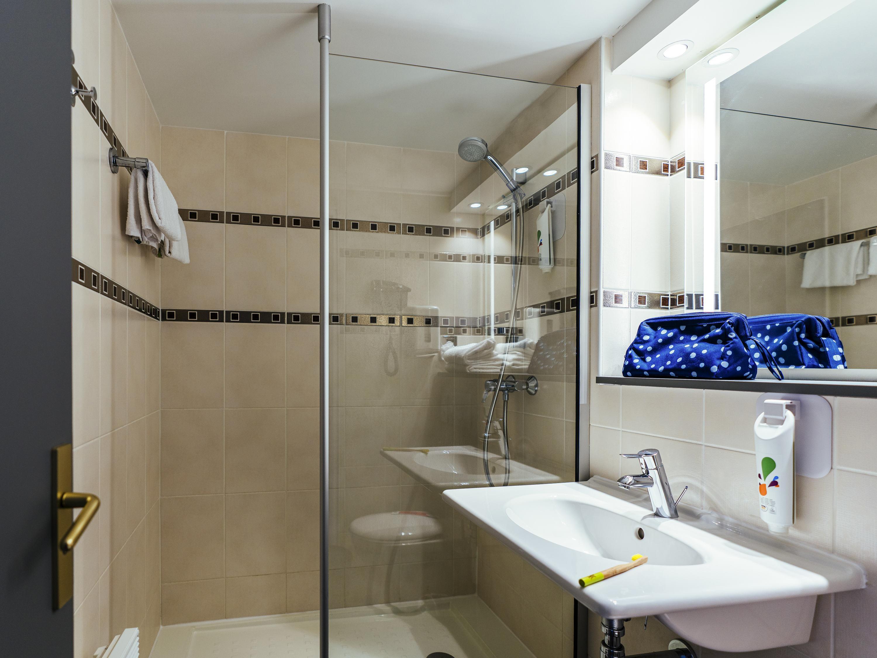 Ibis Styles Douai Gayant Expo Train Station - Tap to explore photos