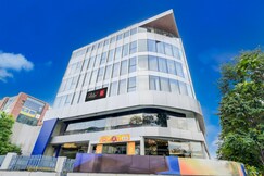 Hotel SRH luxury Rooms Near Rail Nilayam, NCL.