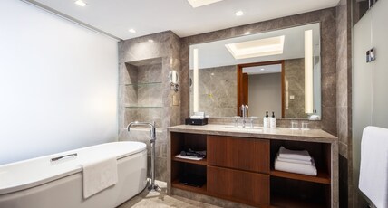InterContinental Jinan City Center Room Type - 1 King Premium Kids Theme City View