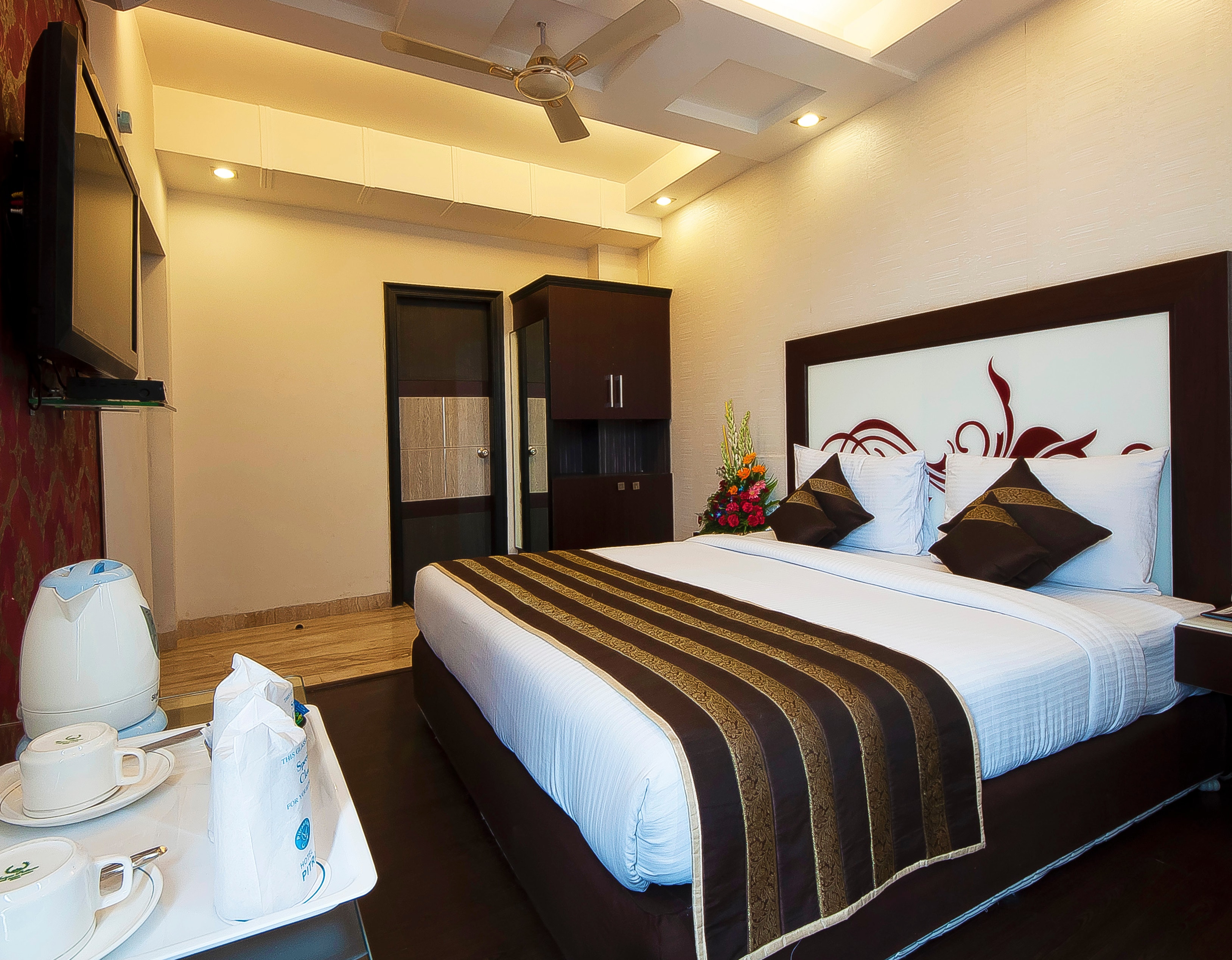 Hotel Pitrashish Premium, Karol Bagh - Tap to explore photos