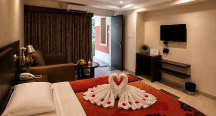 Usha Ascot Room Type - Deluxe Backside Forest View