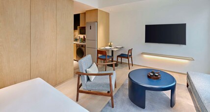 DoubleTree by Hilton Shenzhen Airport Residences Room Type - KING ONE BDRM PREMIUM RES