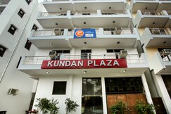 Hotel KUNDAN PLAZA Near Apollo Hospital