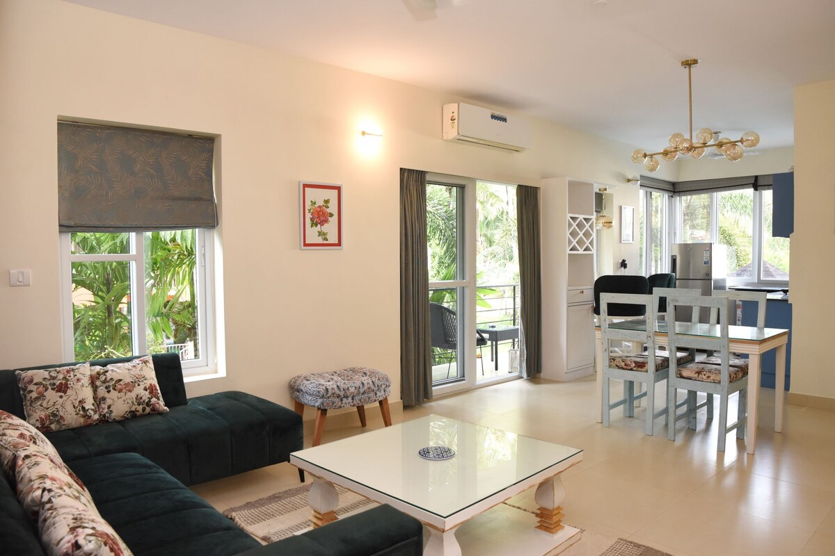 Casa Cenica - 2bhk furnished apt, Arpora pool view - Tap to explore photos