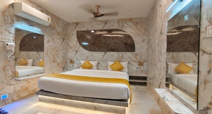 Sara Happy Stay Room Type - Deluxe Room