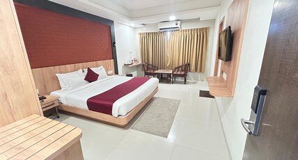 HOTEL REEVANTA Room Type - Deluxe Room