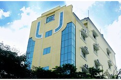 Hotel Raj International