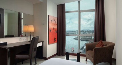 Best Western The Lagoon Room Type - 1 Queen Bed, Non-Smoking, Superior Room, Shower, Hairdryer, Full Breakfast