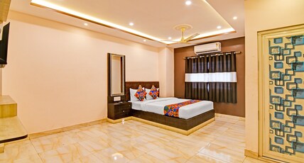 FabHotel BN Palace Room Type - Suite Room