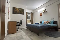 Royal Abode 2BHK Couple Friendly JalMahal MI Road