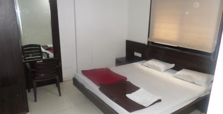 Hotel New Punjab Lodging and Boarding - Tap to explore photos