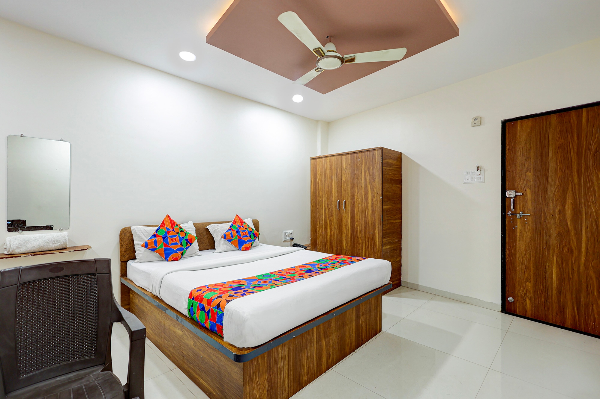 FabHotel Grand Executive - Tap to explore photos