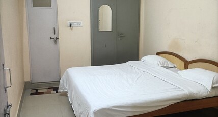 Red king home stay Room Type - Bedroom 4