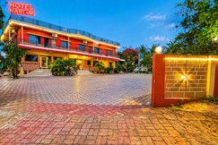 Hotel Hari Om Swimming Pool In Diu