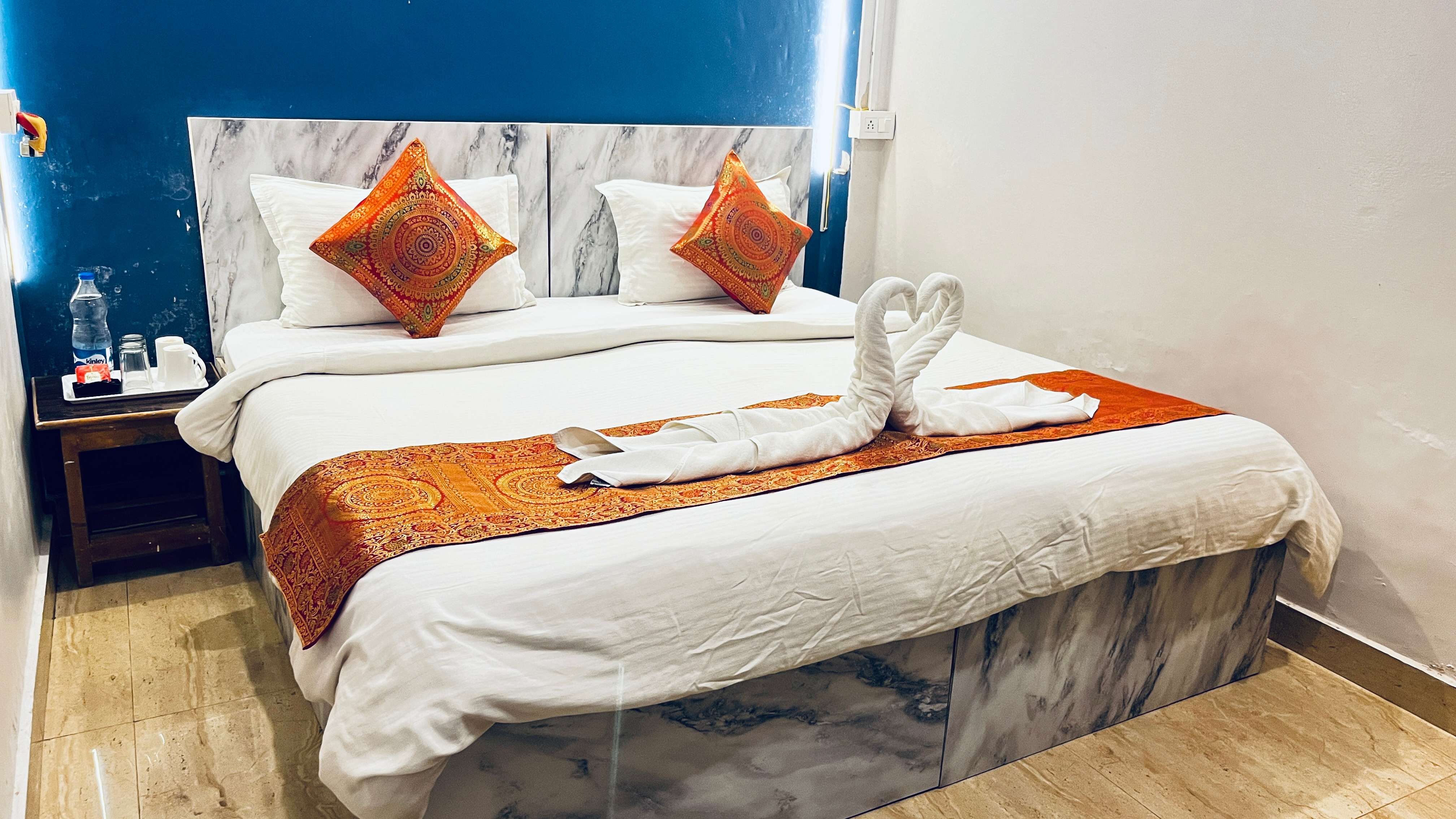 Vibe N Joy @Dashashwamedh Ghat BnB Varanasi - Reviews, Photos & Offer