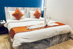 Vibe N Joy @Dashashwamedh Ghat