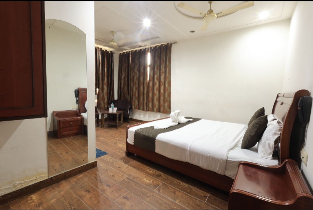 Hotel Sai President - Tap to explore photos