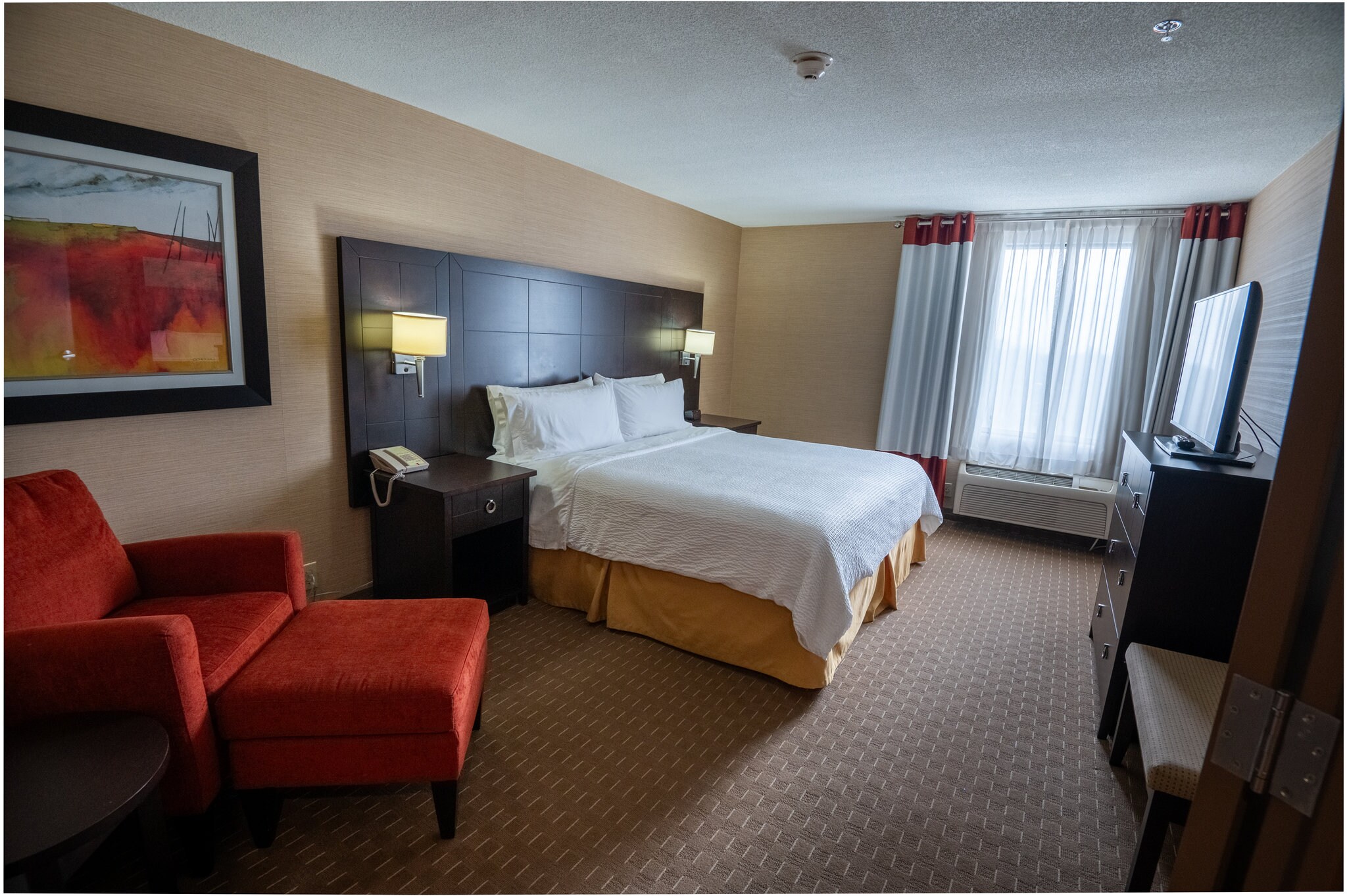 Holiday Inn Express Hotel & Suites Chatham South - Tap to explore photos