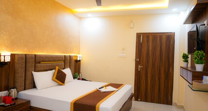 Shree Hari Kunj Room Type - Super Deluxe Room