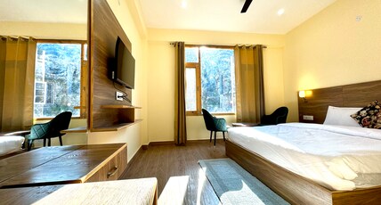 THE HIMALAYAN STORIES Room Type - Premium rooms