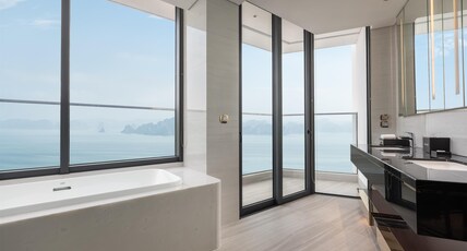 Radisson Blu Hotel, Ha Long Bay Room Type - Family Room - Bay View