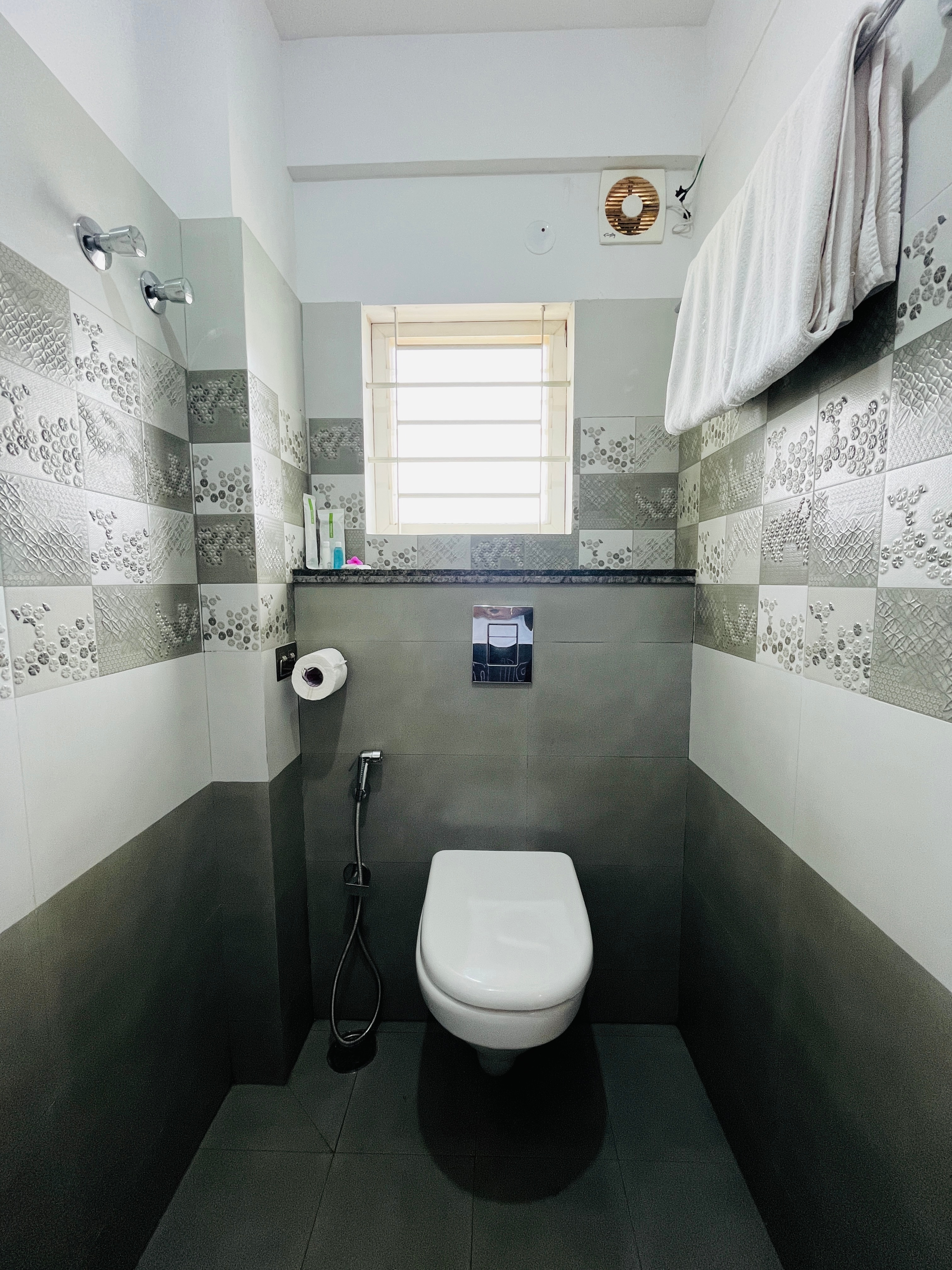 VALUE INN - Tap to explore photos