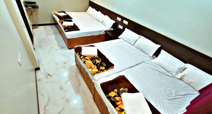 Rudra Guest House Room Type - Family Non AC room