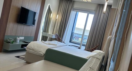 HOTEL NORTH VIEW Room Type - KING SUITE