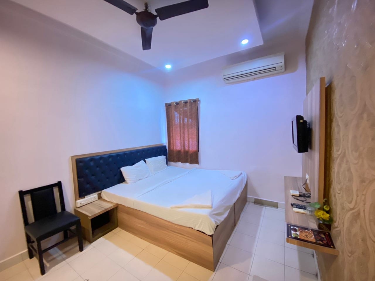 SwagStay Hotel Avadh, Nagpur - Tap to explore photos