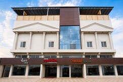 Hotel Radhika