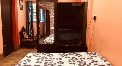 12 Home Stay service Apartment Room Type - Standard Deluxe