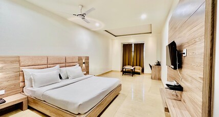 Hotel Guru Kirpa Palace Room Type - Super Deluxe