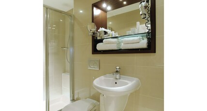 Mercure London Paddington Room Type - Standard Double Room