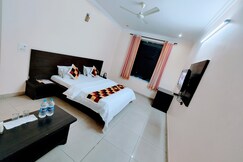 Saket hotel & Restaurant