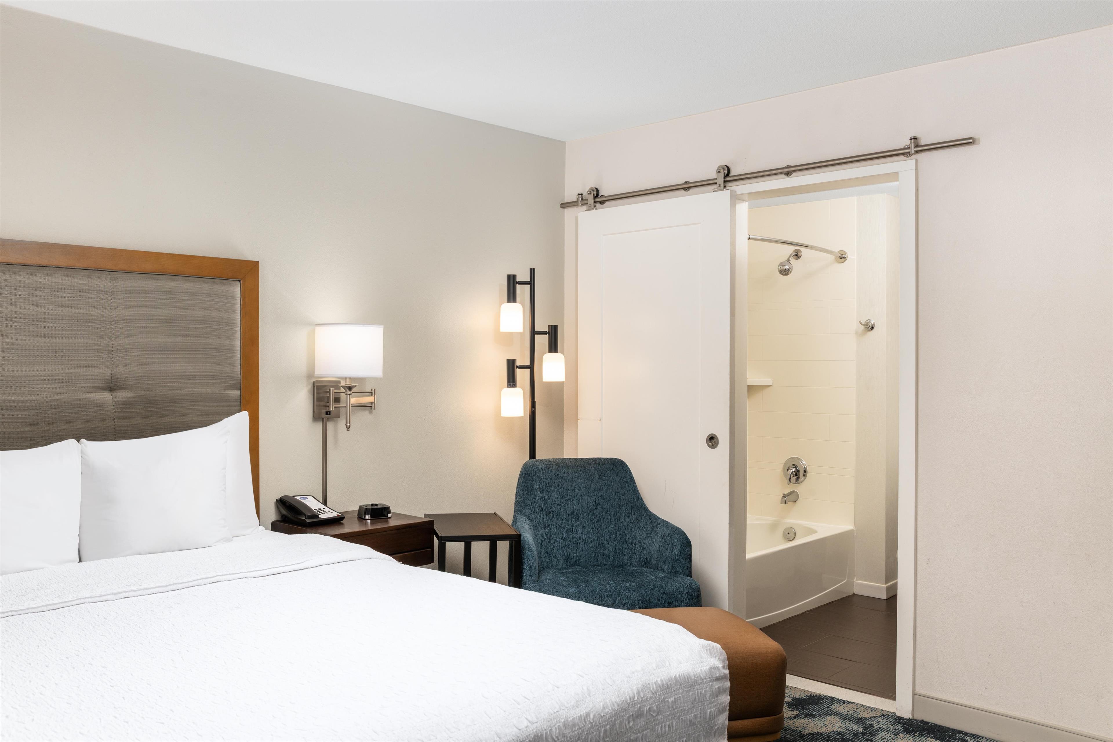 Hampton Inn Portland East - Tap to explore photos