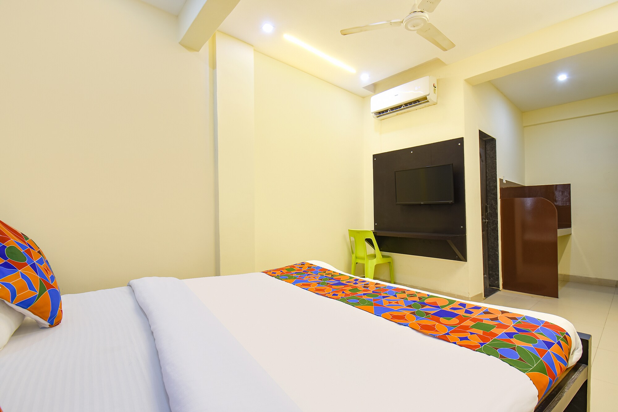 FabHotel Galaxy Koregaon Park - Tap to explore photos