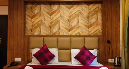 Dragon Inn Room Type - DELUXE ROOM