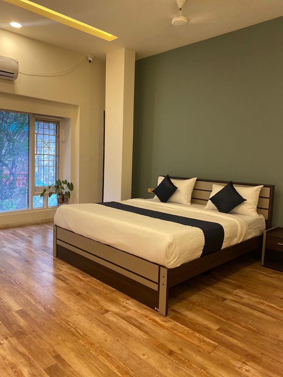 House of Fracspace Banjara Hills - Tap to explore photos