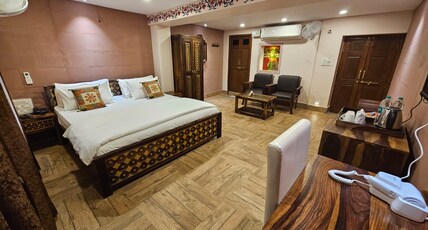 Khamma Heritage Room Type - Super Deluxe Room With Balcony