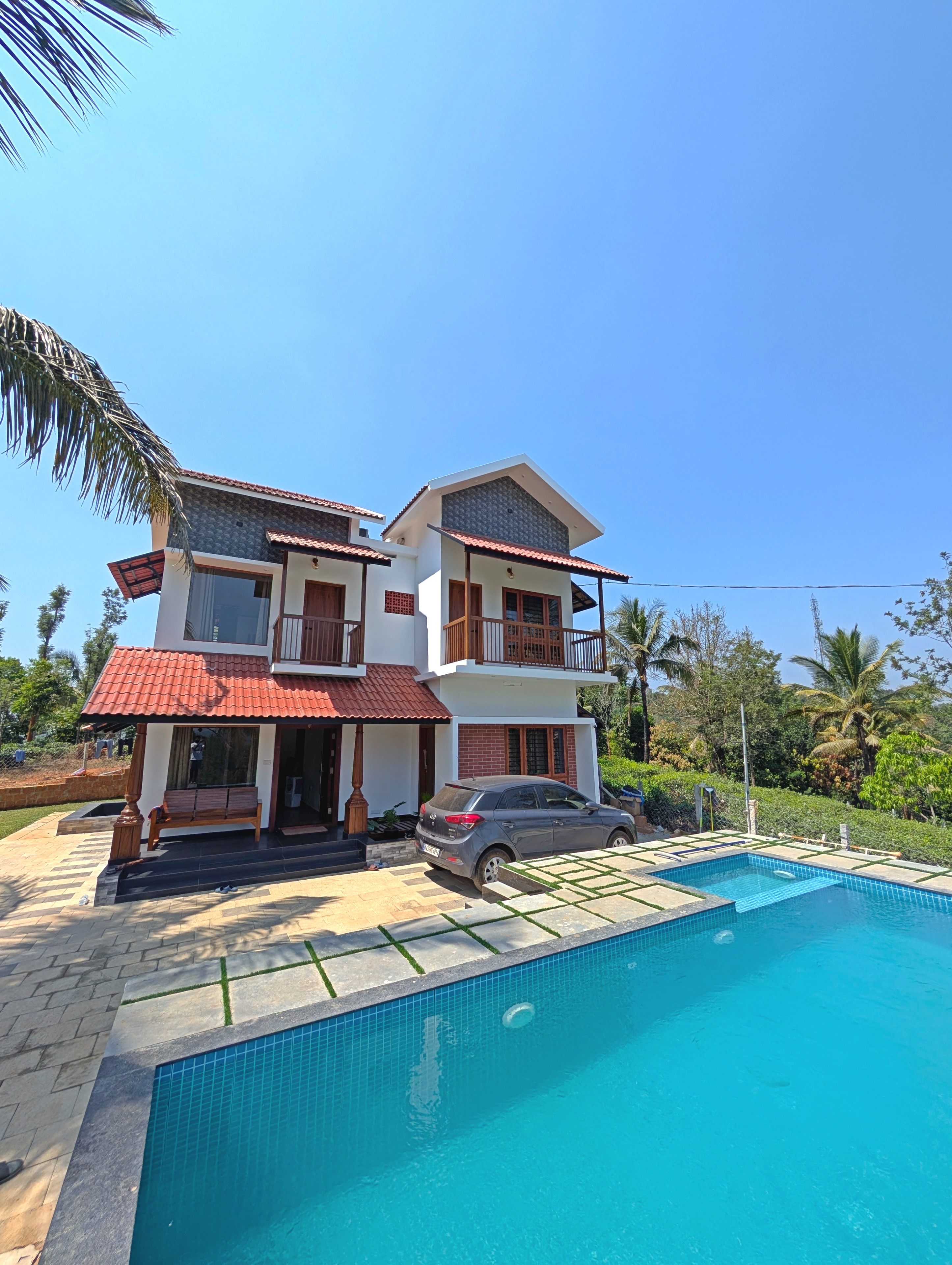 Howling Wolf - 3 BHK - Tap to explore photos