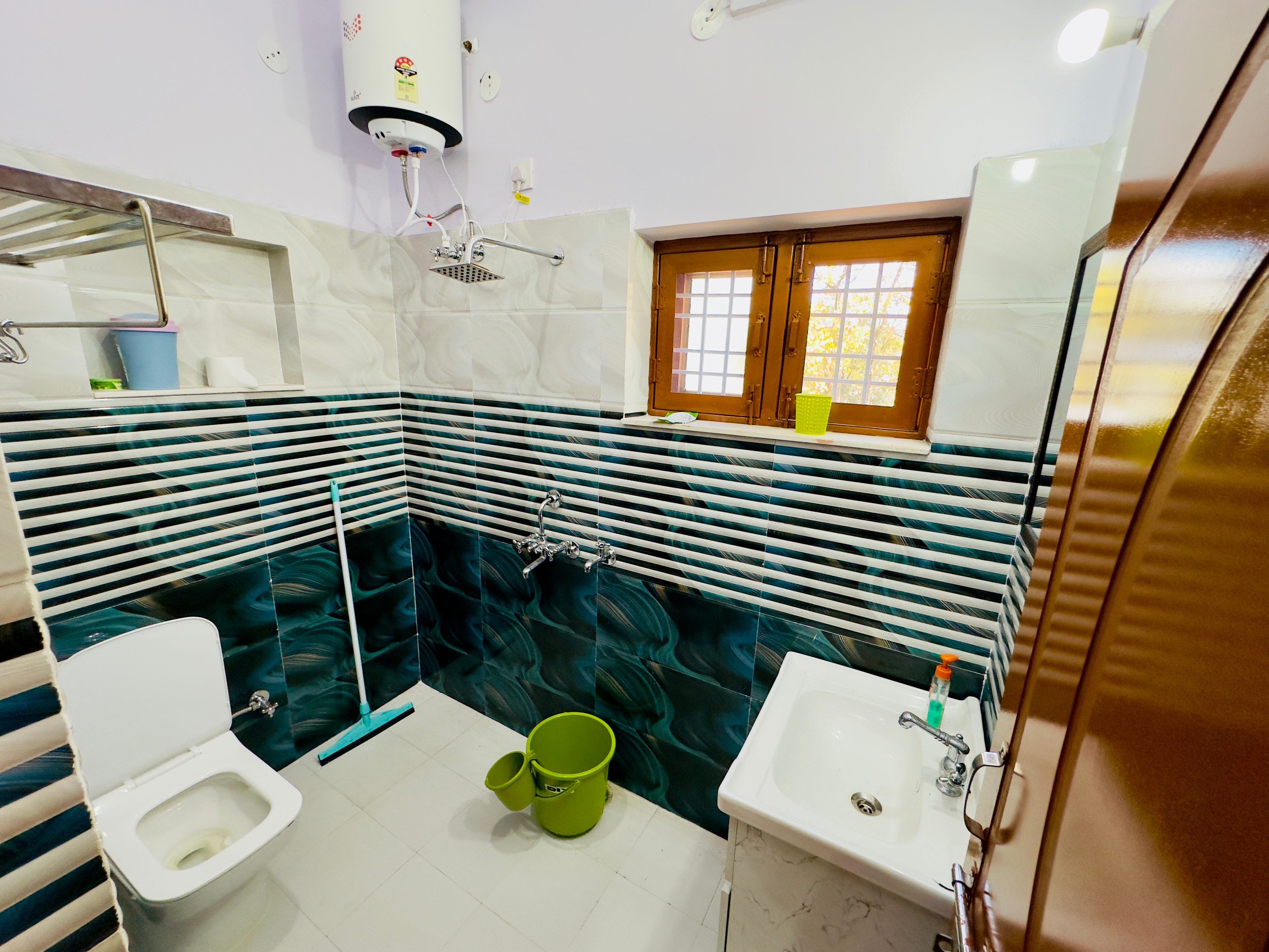 Fyonladiya Homestay - Tap to explore photos
