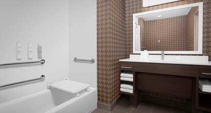 Home2 Suites by Hilton Phoenix North Happy Valley Room Type - 2QUEEN ACC TUB STUDIO STE