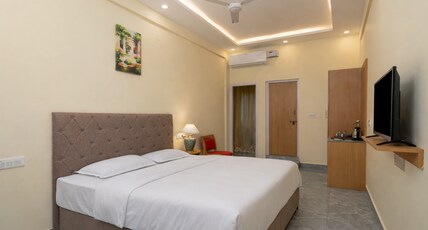 The Casiita Resort Room Type - Standard AC Room with King Size Bed
