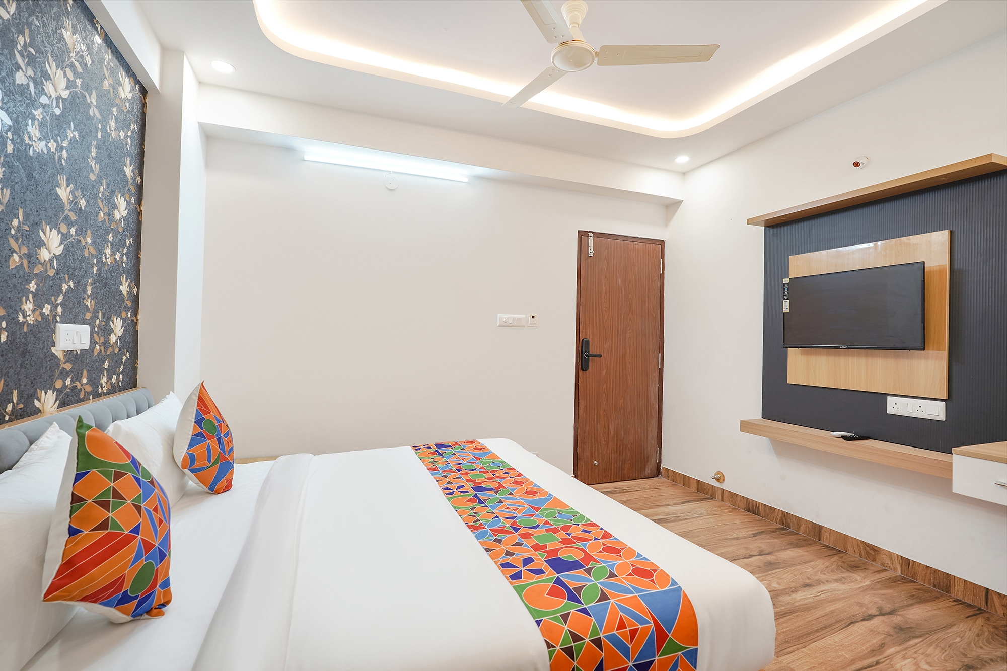 Fabhotel Vasatiya Hotels & Suites - Tap to explore photos