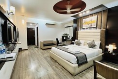 Hotel Kadamb Inn