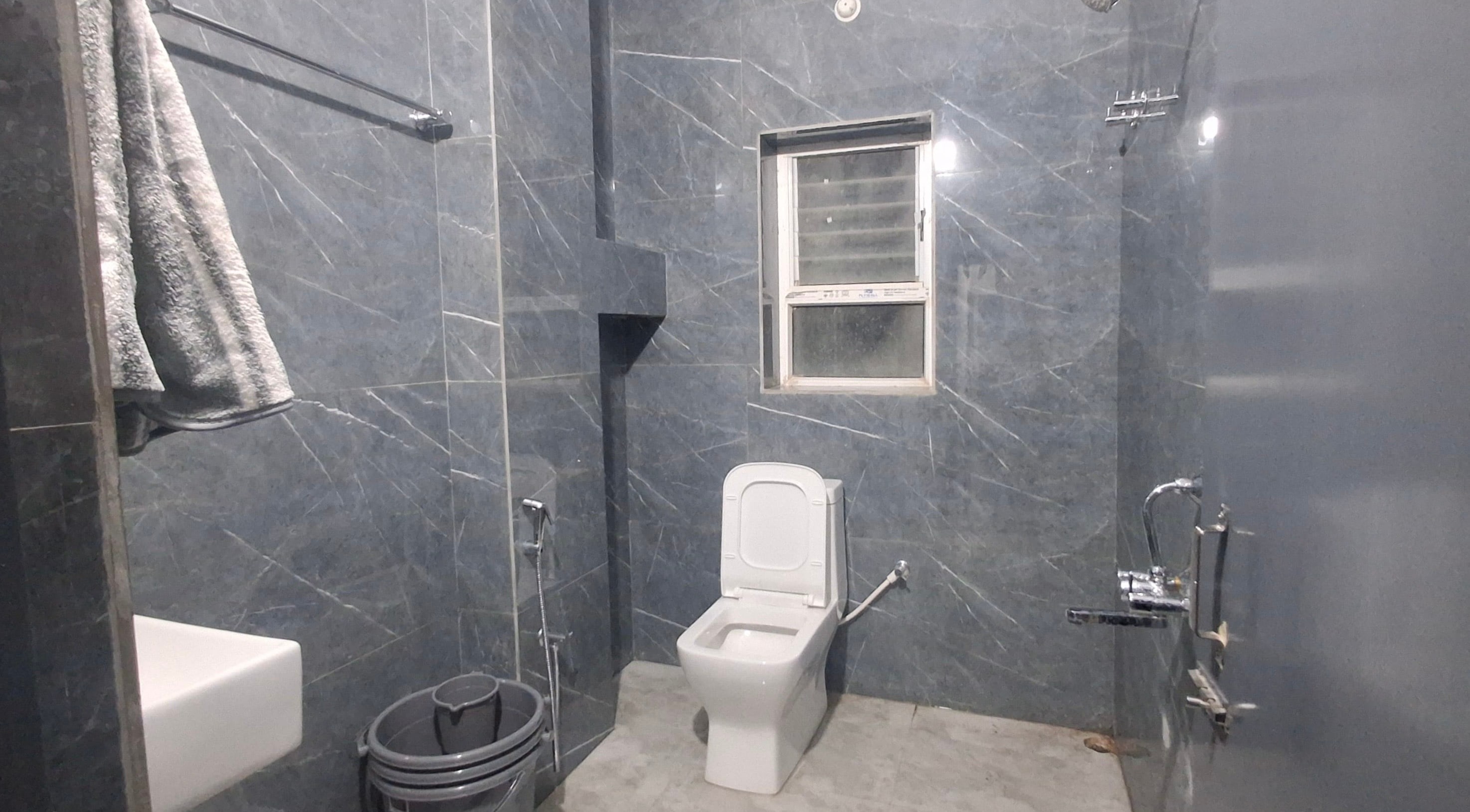 Madhabi Homestay - Tap to explore photos
