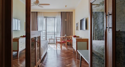 Taj Theog Resort & Spa, Shimla Room Type - Premium Room Valley View King Bed with Balcony Taj Theog Resort & Spa, Shimla Room Type - Premium Room Valley View King Bed with Balcony