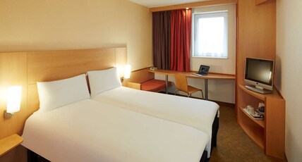 ibis Reading Centre  Hotel Room Type - Twin room with 2 beds