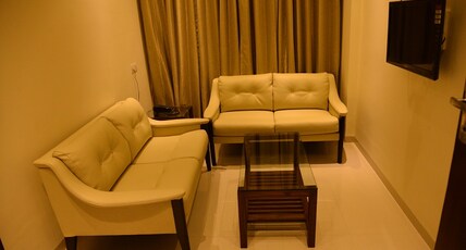 ROYAL REGENCY Room Type - SUITEAC