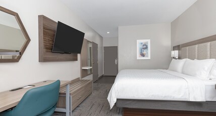 Holiday Inn Express & Suites GRANBURY Room Type - 1 King Standard